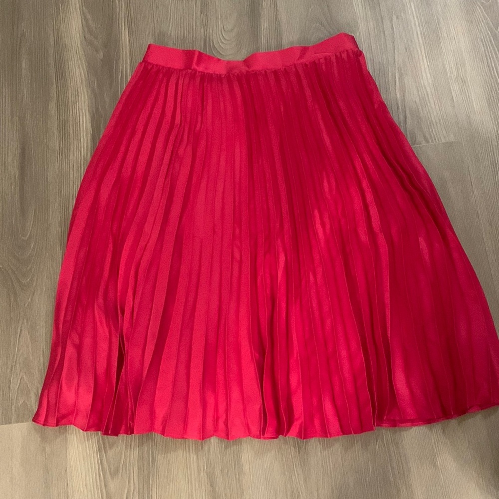 NWT Ann Taylor Pleated Pink Midi Skort